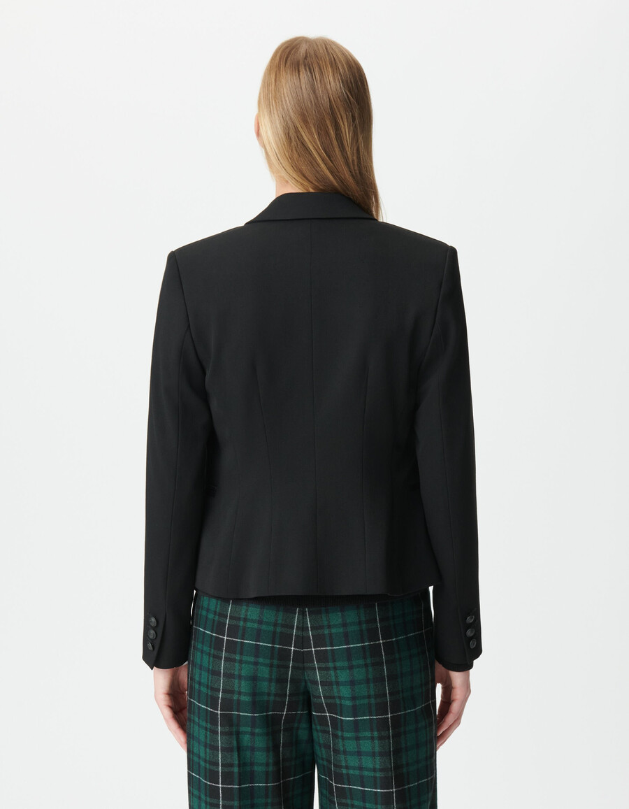 chaqueta corta negra cruzada para mujer