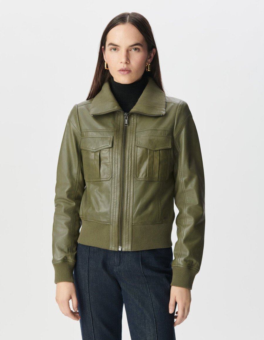 chaqueta corta de cuero color caqui descolorido para mujer
