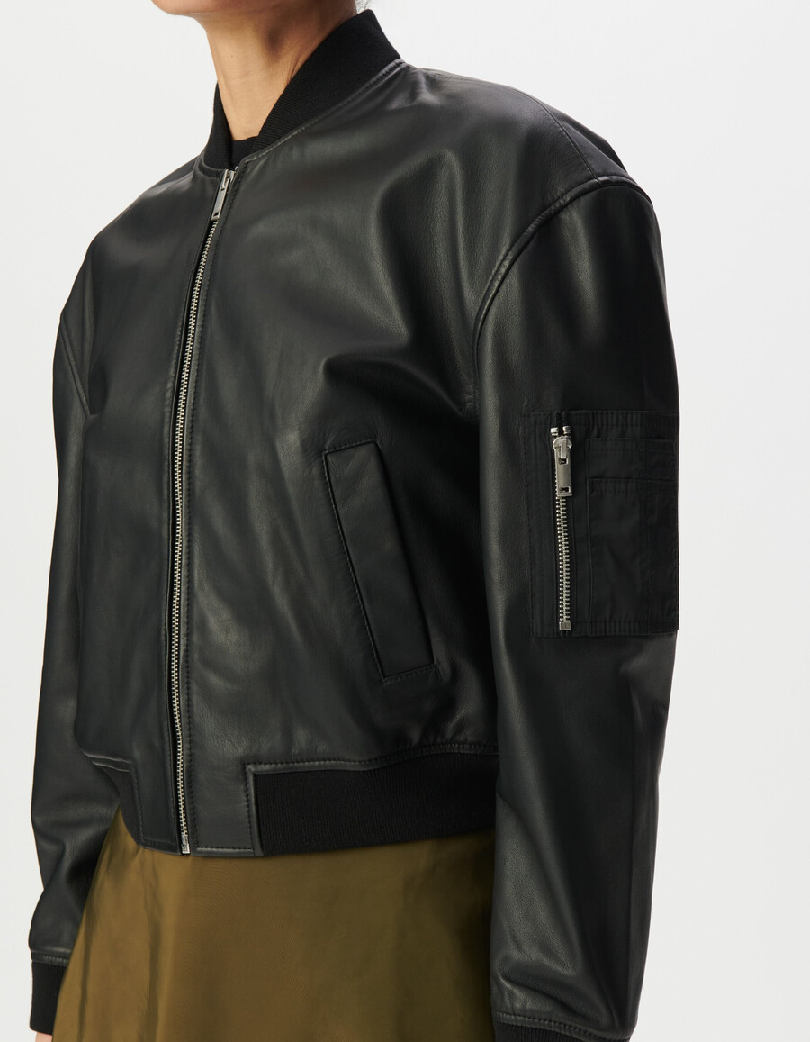 chaqueta bomber oversize de cuero negro para mujer