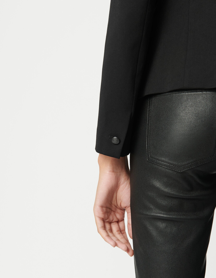 chaqueta negra cruzada de sastre para mujer