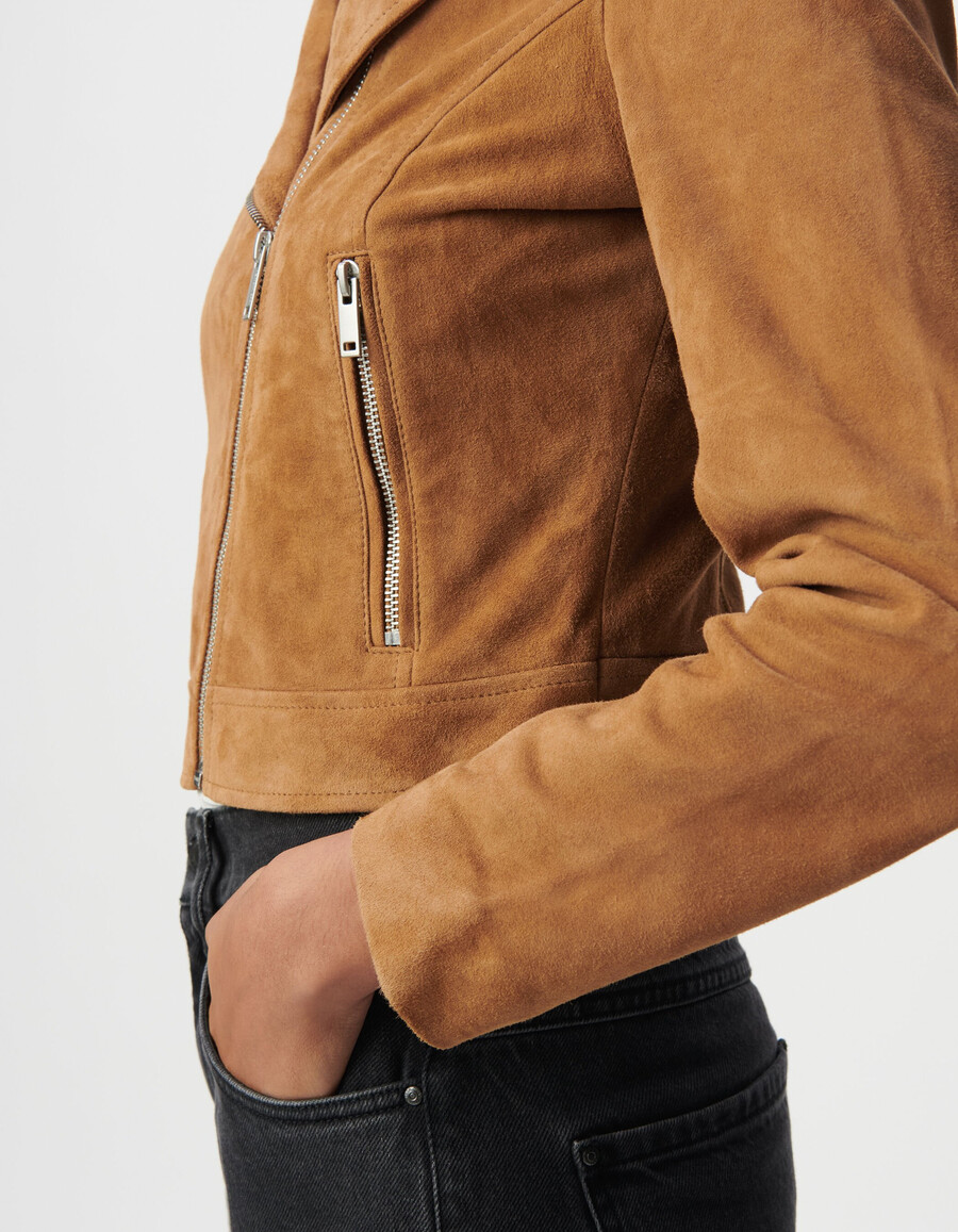 chaqueta biker de terciopelo y piel de camello para mujer