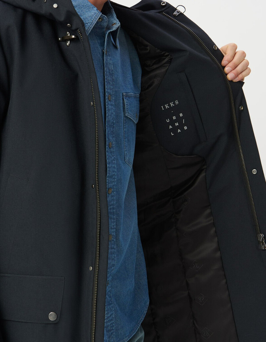 parka con capucha de longitud media azul marino para hombre