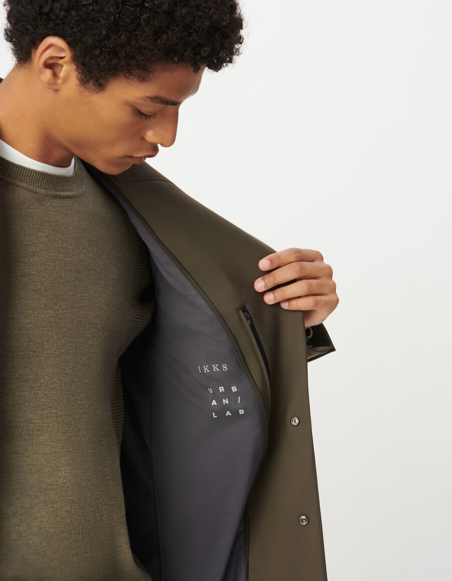 parka beige para hombre con forro negro extraíble de fácil cuidado