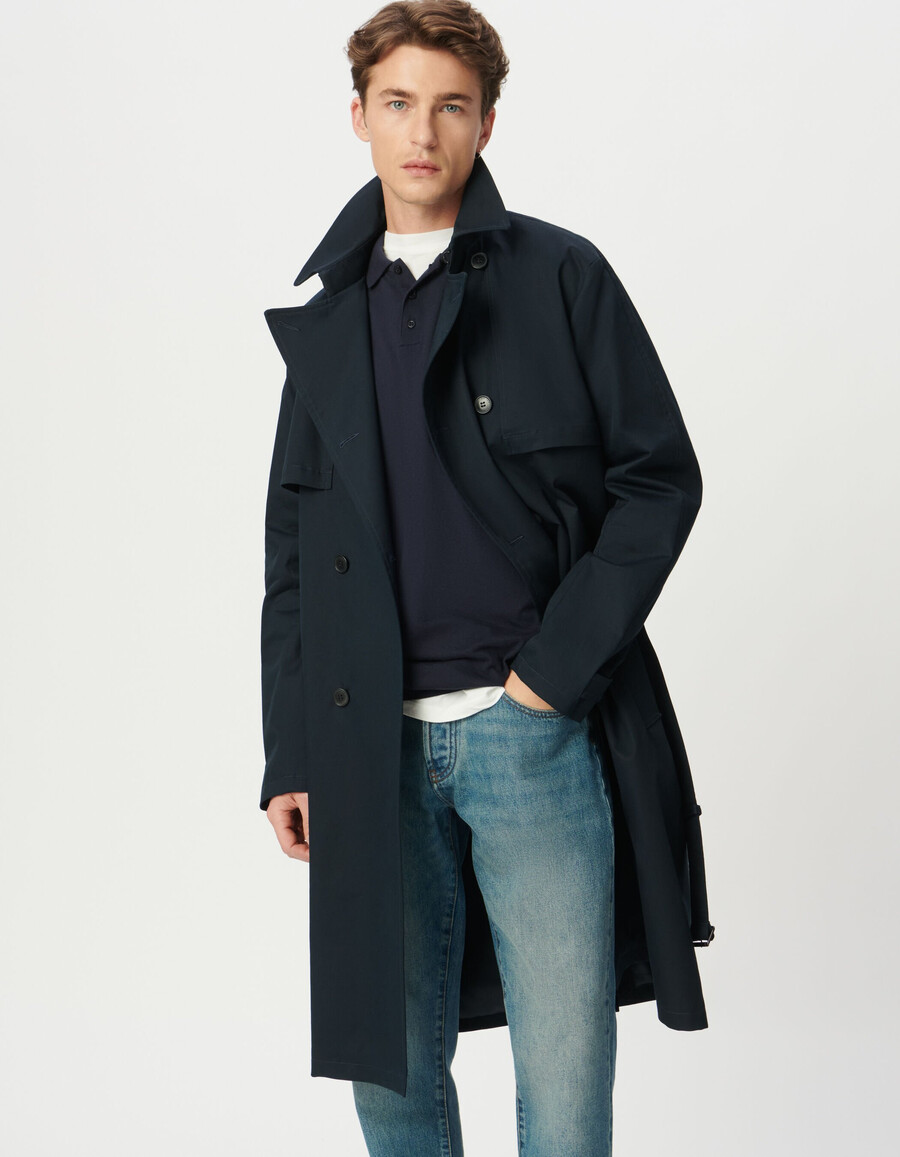 gabardina larga azul marino con cinturón para hombre