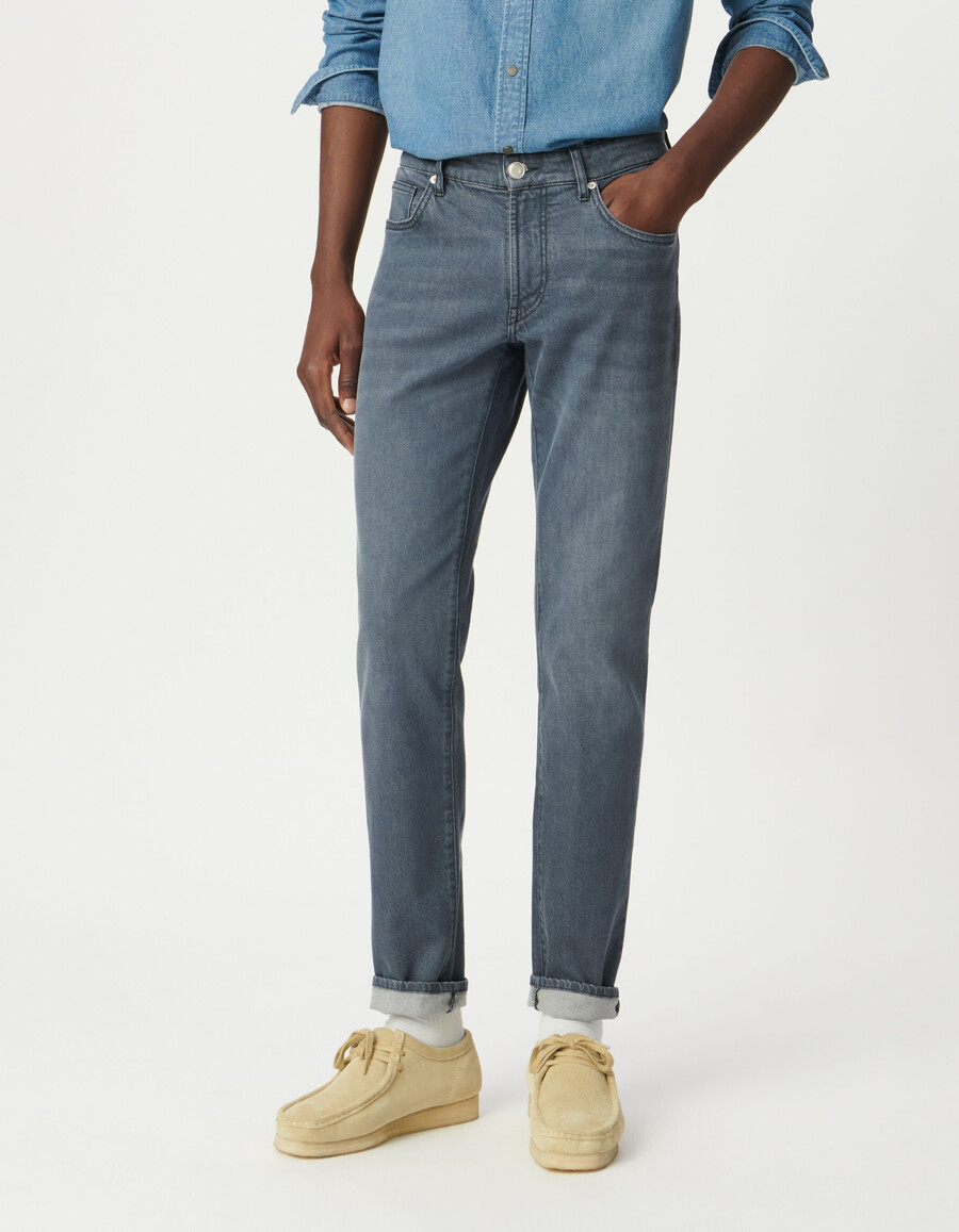 vaqueros ajustados de color gris azulado para hombre