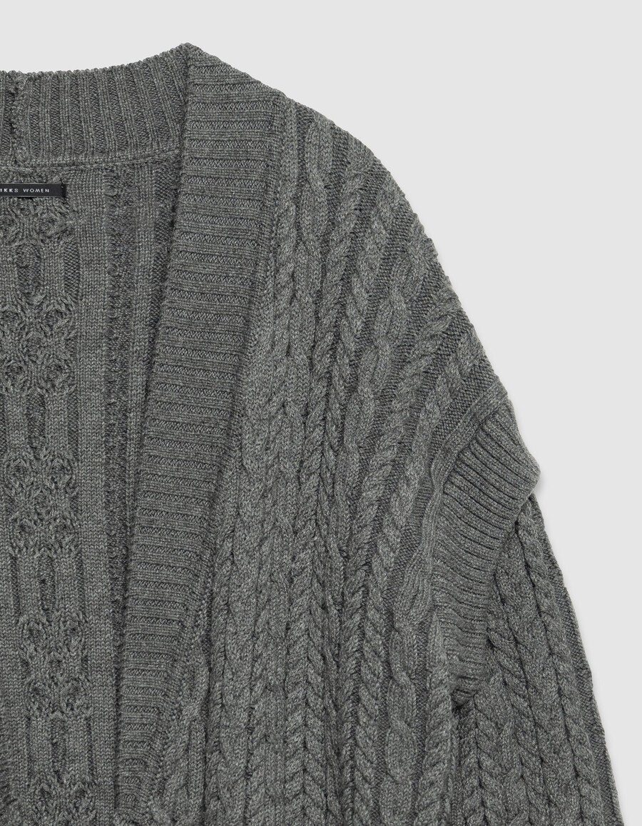 cárdigan largo de punto trenzado gris para mujer