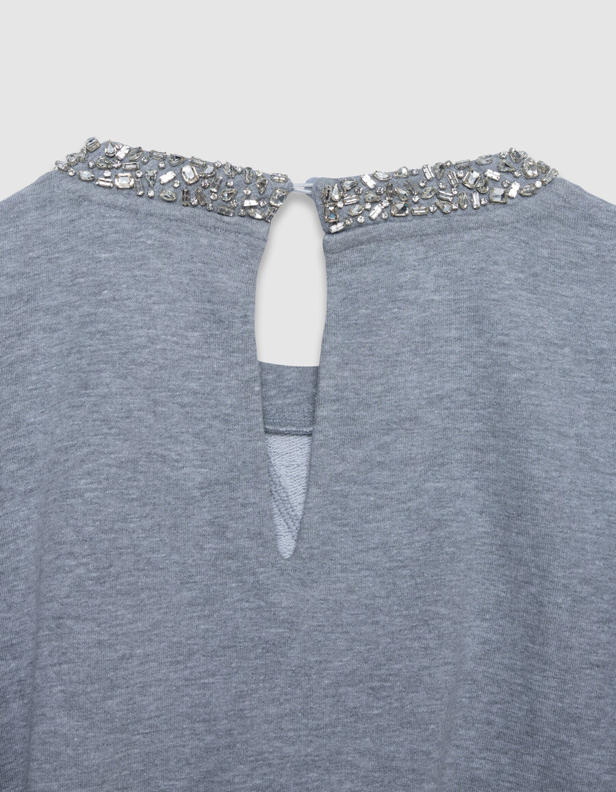 sudadera gris extragrande con cuello joya para mujer
