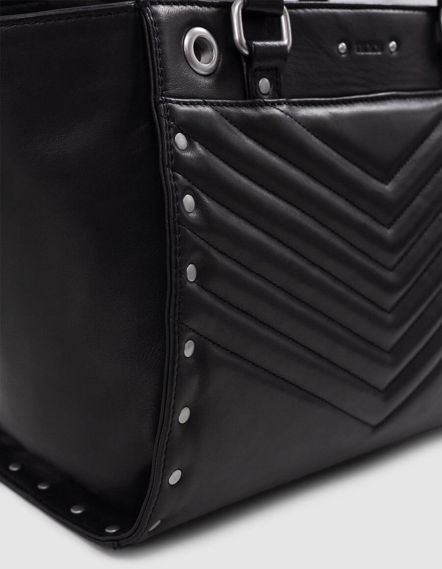 bolso 1440 piel negra tachuelas talla mediana mujer