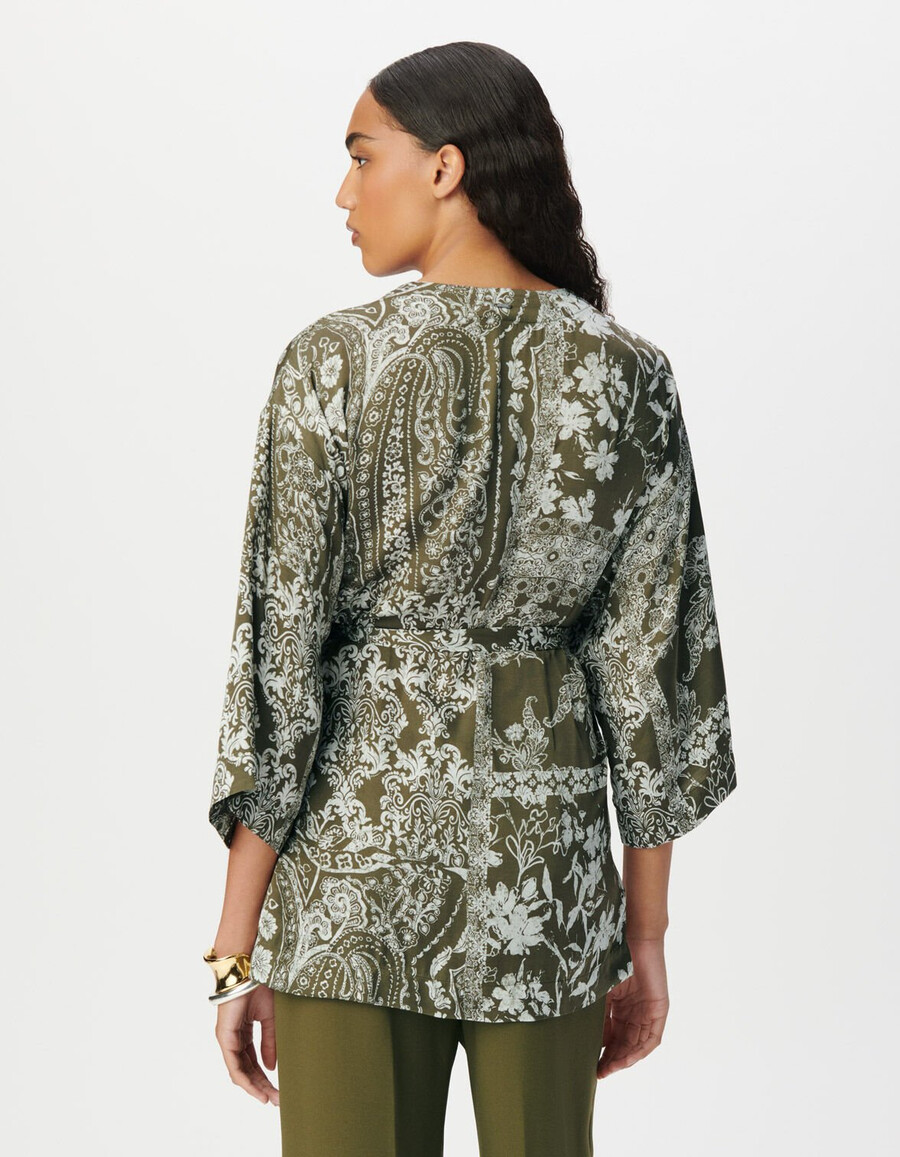 camisa kimono caqui para mujer con estampado de bufanda