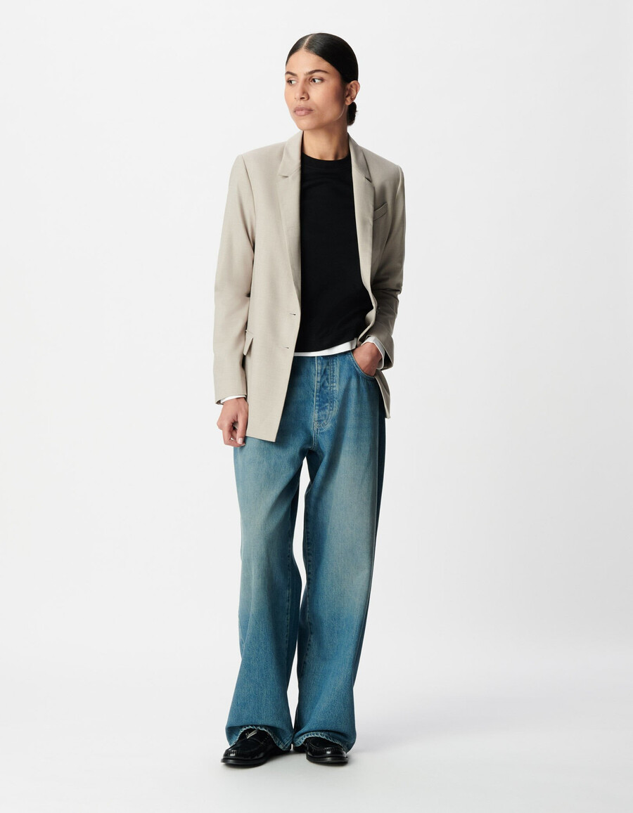 chaqueta de traje beige para mujer