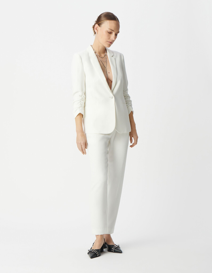 chaqueta de traje reciclada en blanco roto para mujer