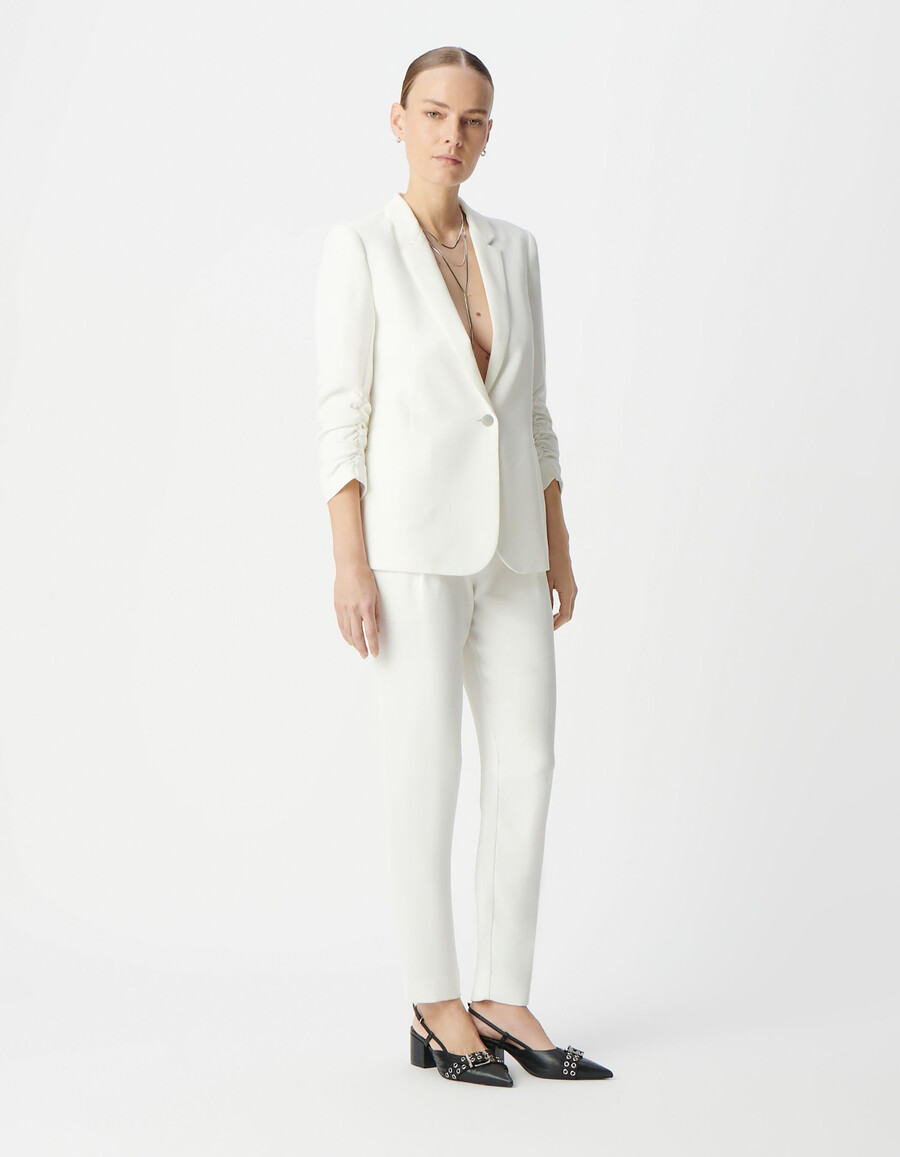 chaqueta de traje reciclada en blanco roto para mujer