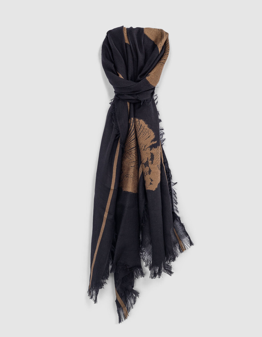 bufanda jacquard negra estampada de calaveras camel mujer