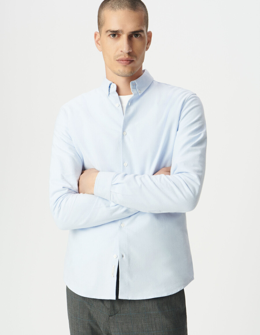 camisa regular de algodón orgánico azul cielo para hombre