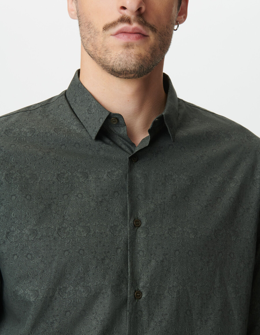 camisa ajustada caqui para hombre tela con estampado barroco liberty