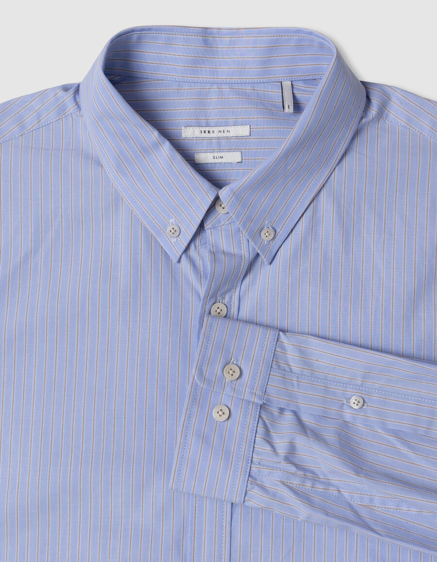 camisa azul de algodón orgánico de corte entallado para hombre