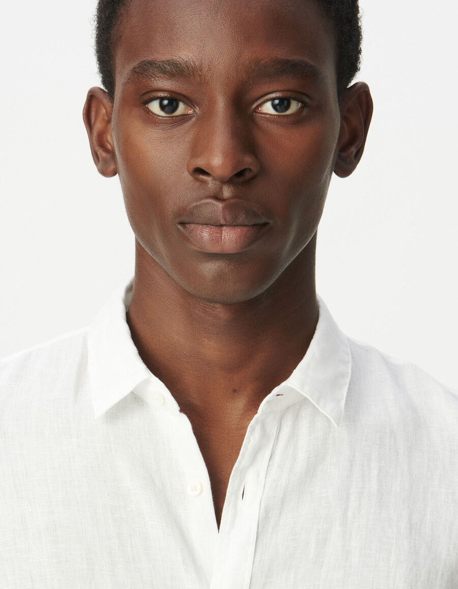 camisa ajustada de lino puro blanca para hombre