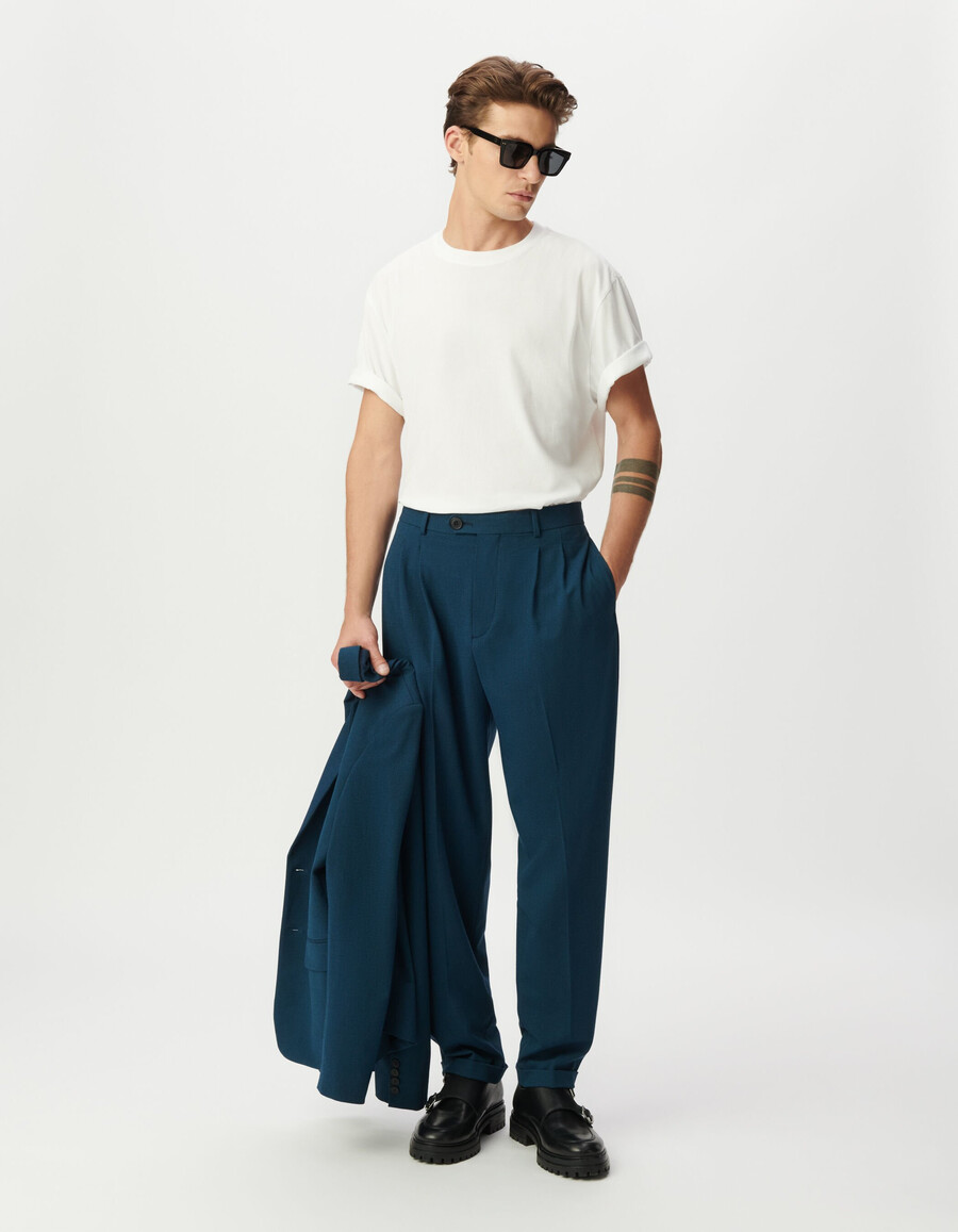 pantalón de traje azul semiliso con pliegues para hombre