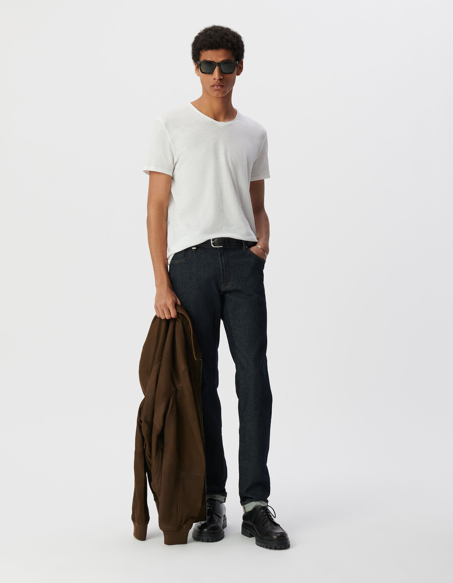 camiseta blanca esencial para hombre