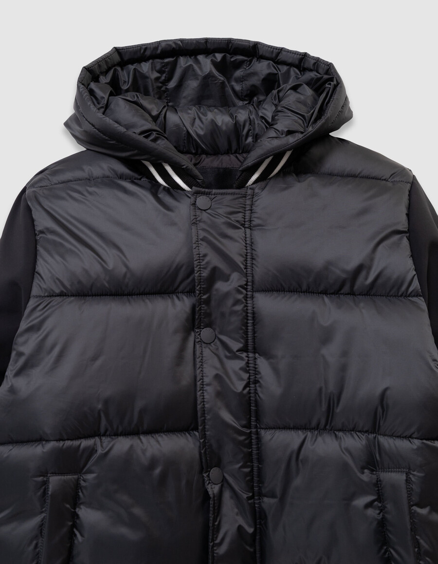 chaqueta acolchada con capucha y tejido mixto negra para niño