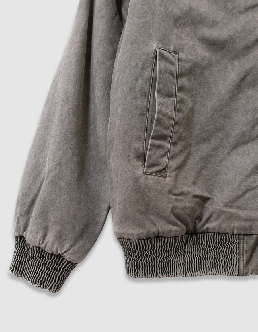 chaqueta bomber caqui con capucha desmontable para niño