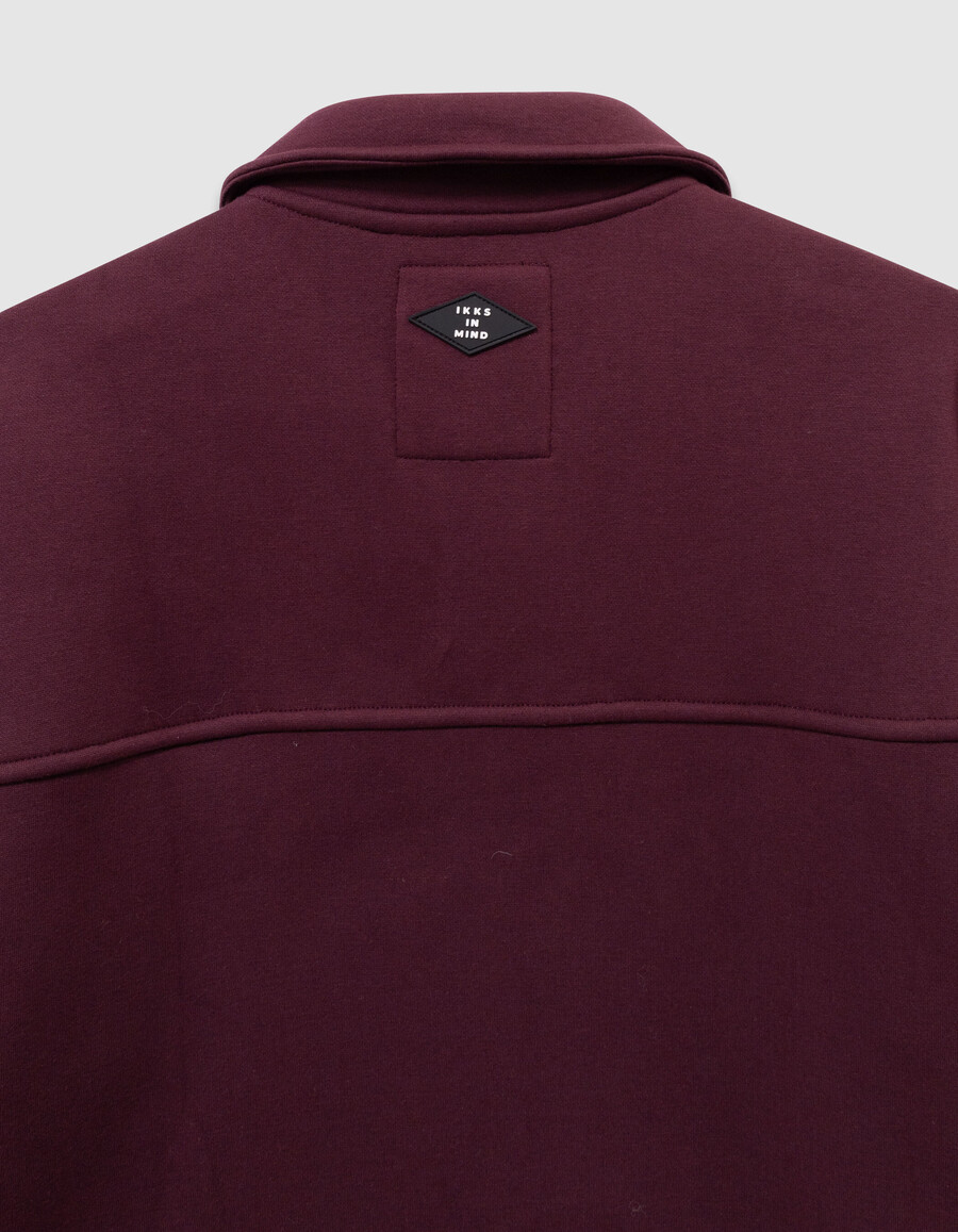 cárdigan burdeos con cremallera y cuello camisero para niño