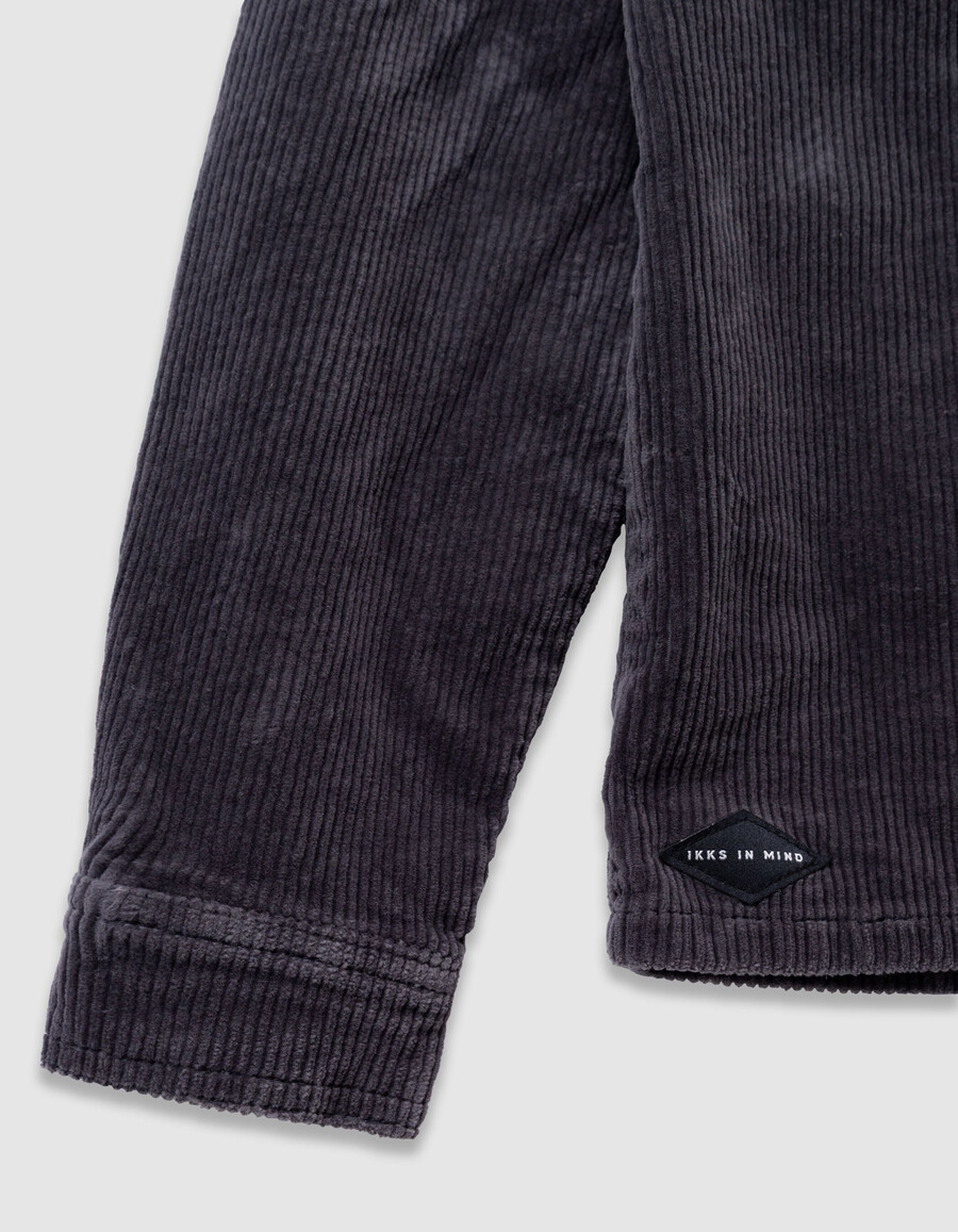 camisa de manga larga de pana gris para niño