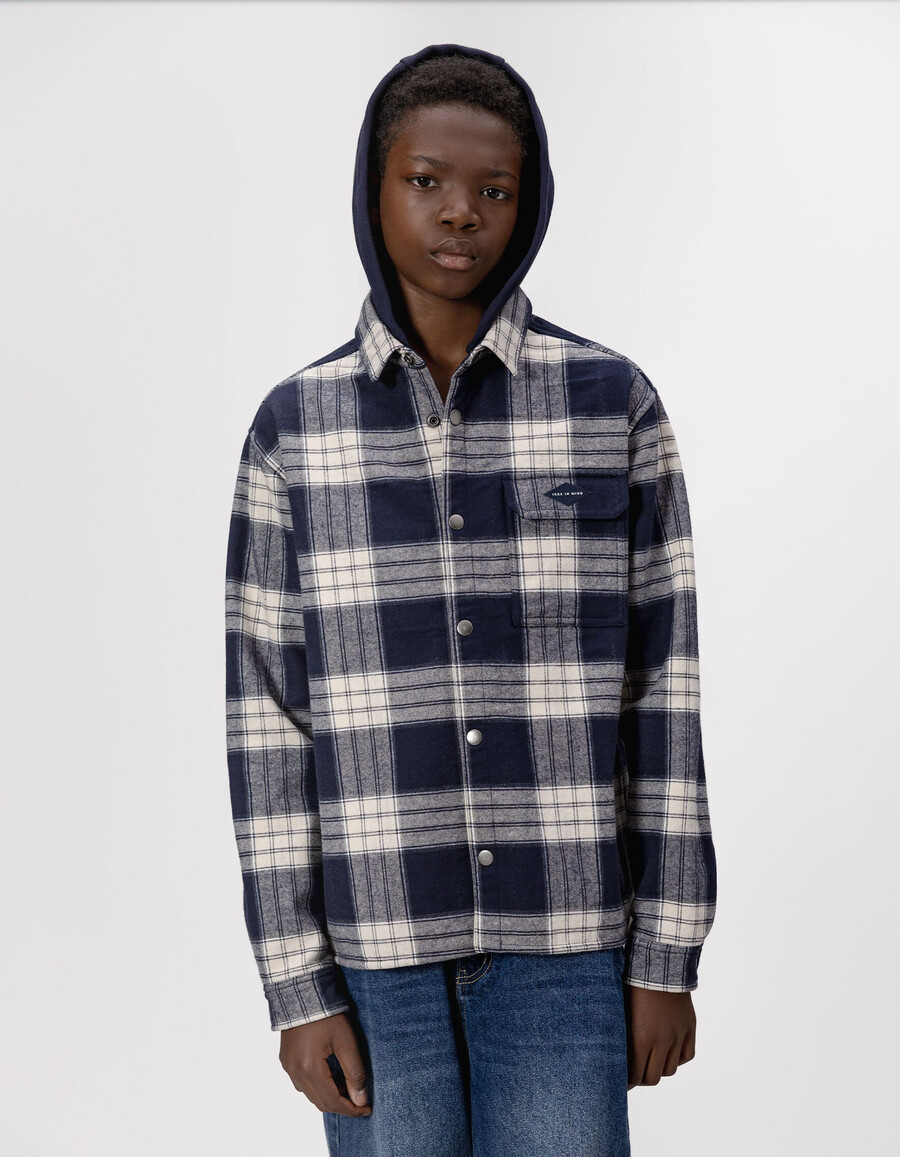 camisa de cuadros azul marino para niño con capucha desmontable