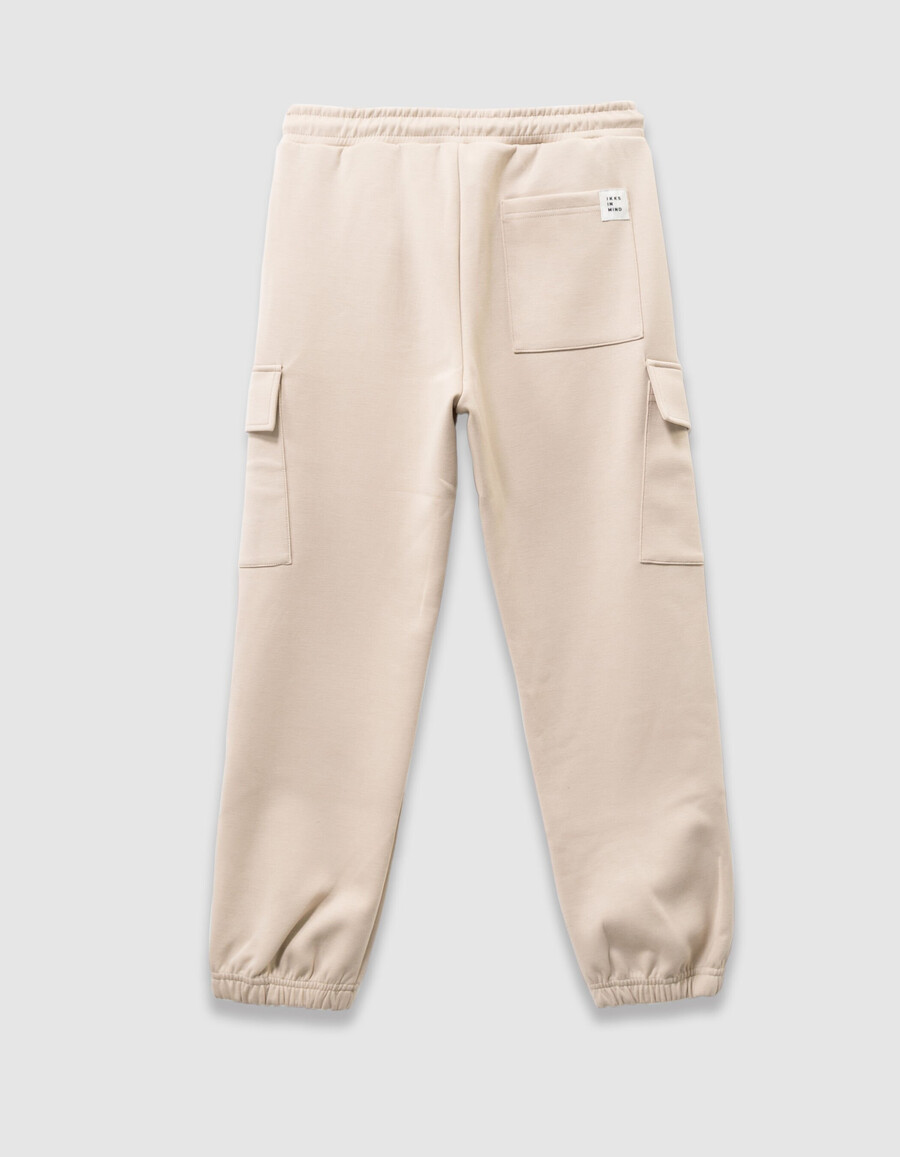 pantalones deportivos cargo beige para niño