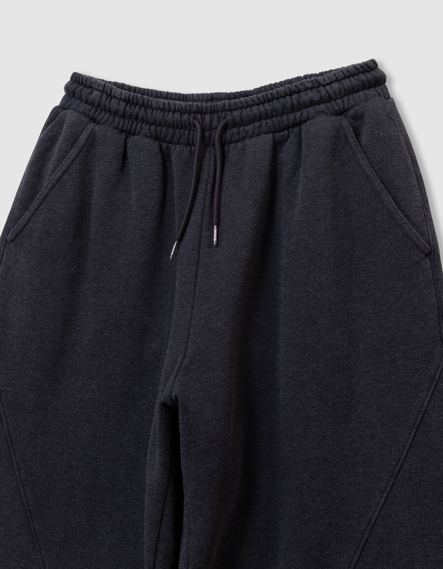 joggers grises para niño con aberturas