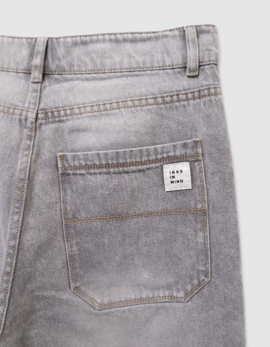 vaqueros super holgados de color gris descolorido para niño