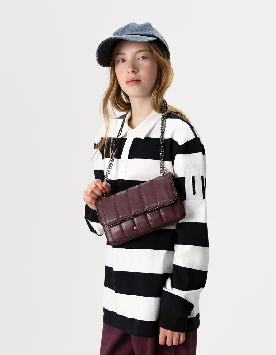 bolso burdeos para niña con borde de microperlas