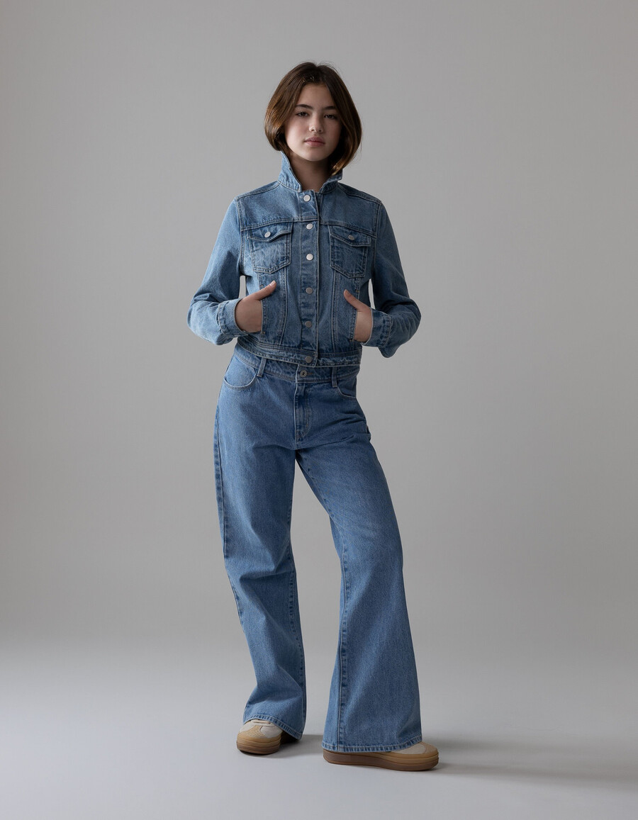 chaqueta vaquera corta azul para niña