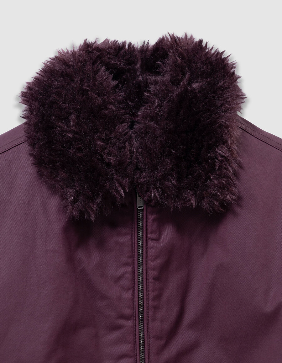 chaqueta burdeos para niña con cuello forrado de piel desmontable