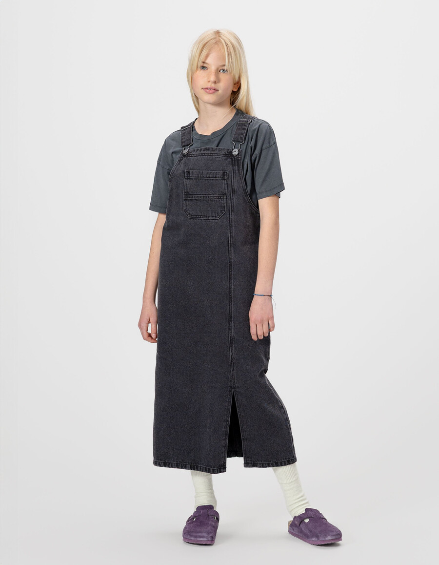vestido midi de mezclilla gris con abertura para niña
