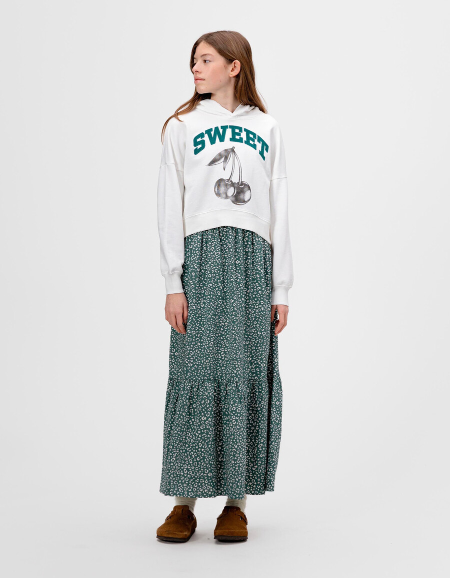 sudadera blanca con capucha para niña con eslogan bordado