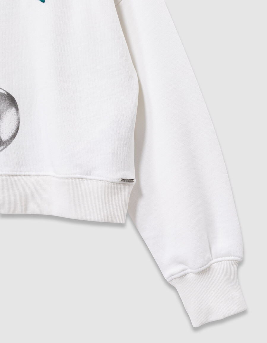 sudadera blanca con capucha para niña con eslogan bordado