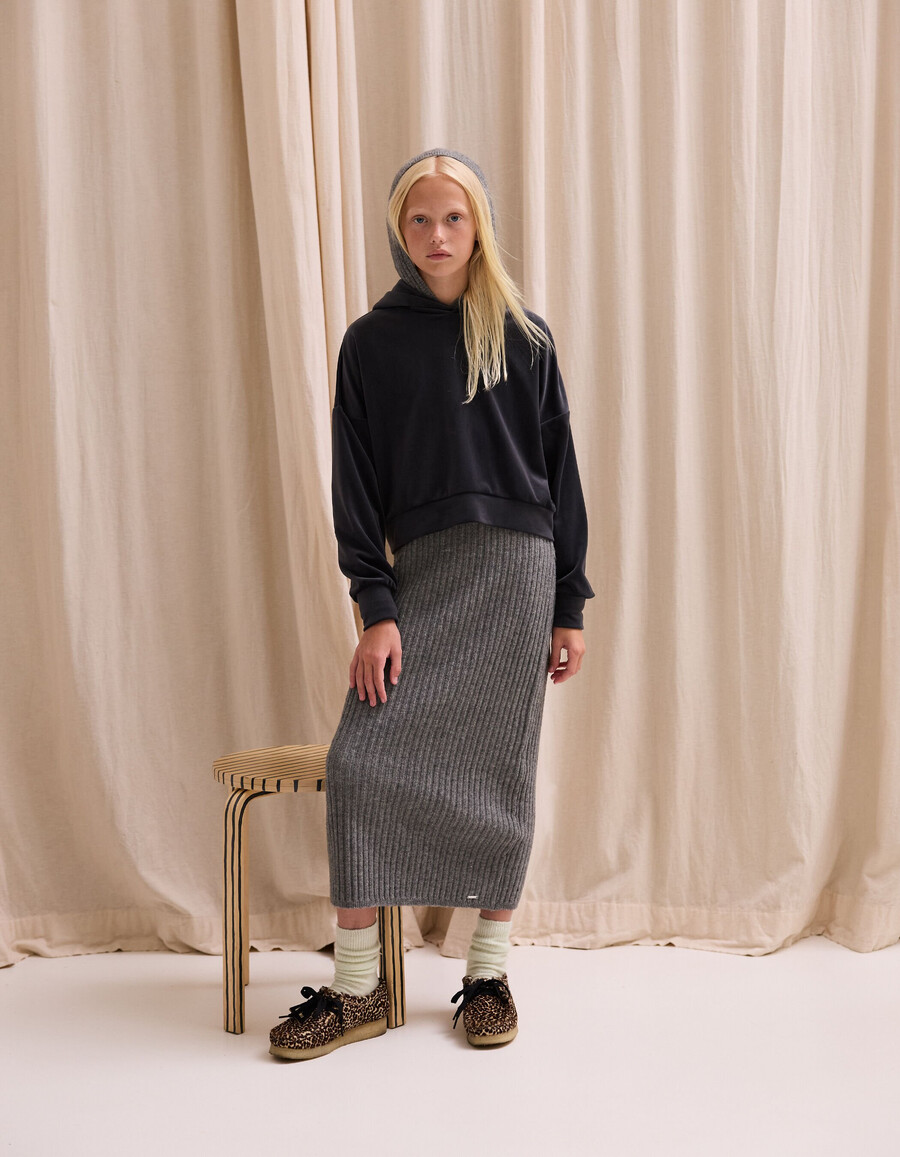 sudadera con capucha de punto de terciopelo gris para niña