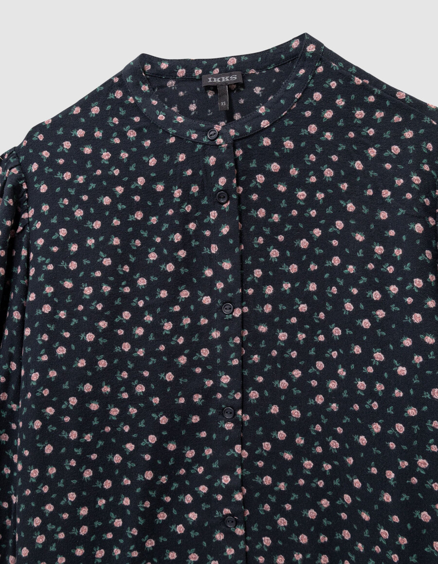 blusa negra para niña con estampado de mini rosas