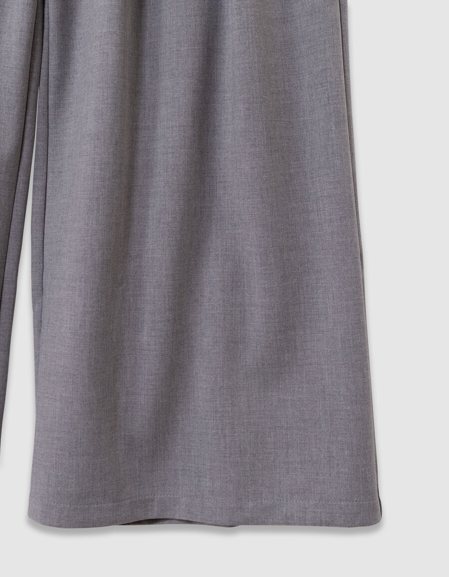pantalones anchos grises con pliegues planos para niña
