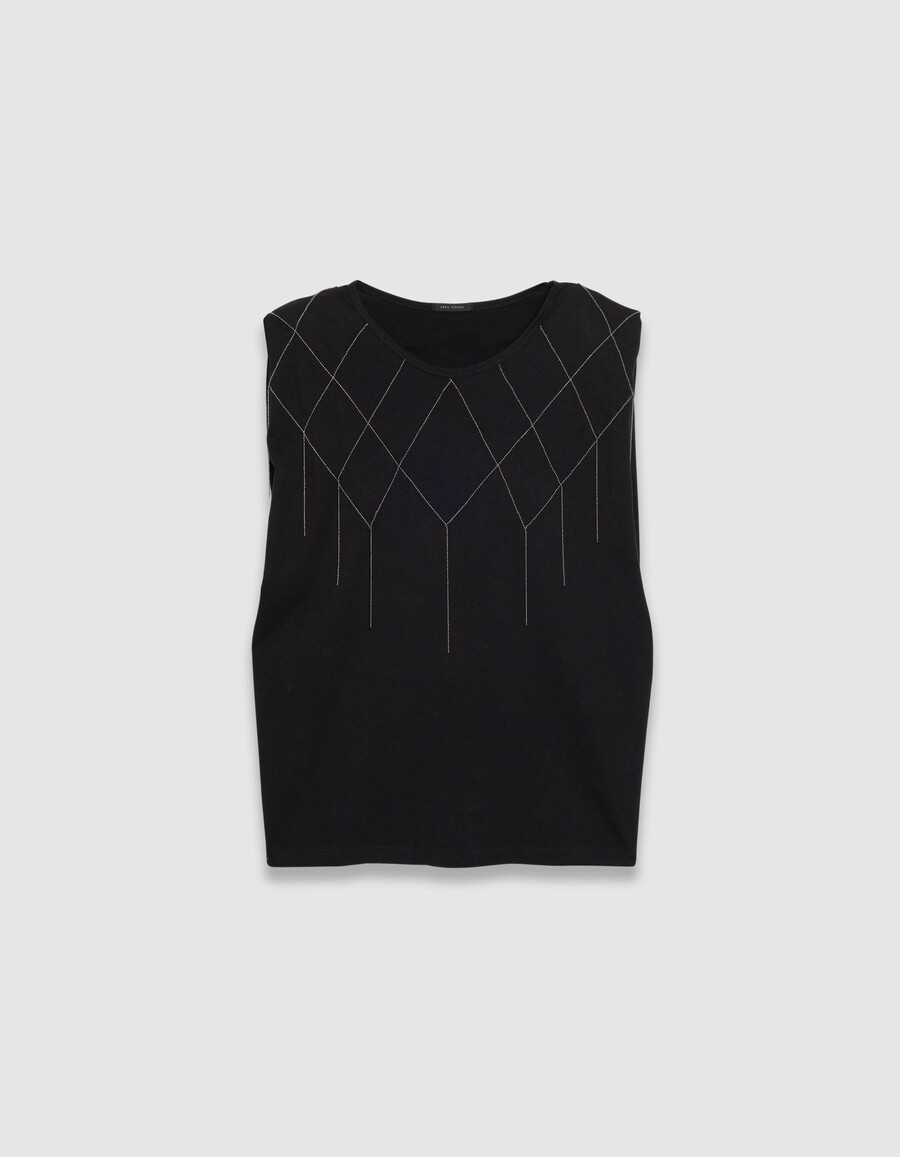 camiseta negra con charretera para mujer con decoración de microcuentas