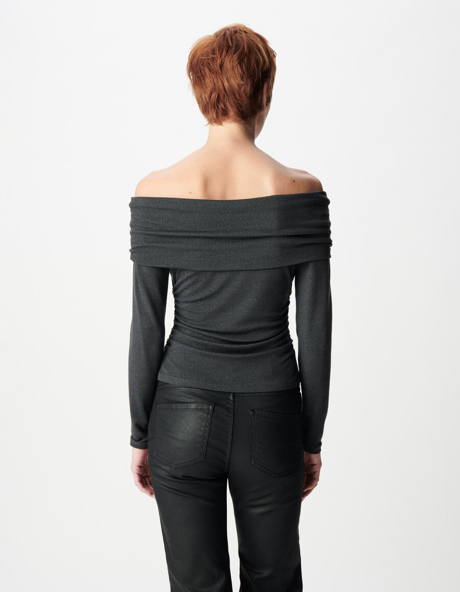 camiseta gris de malla con lentejuelas y cuello bustier para mujer