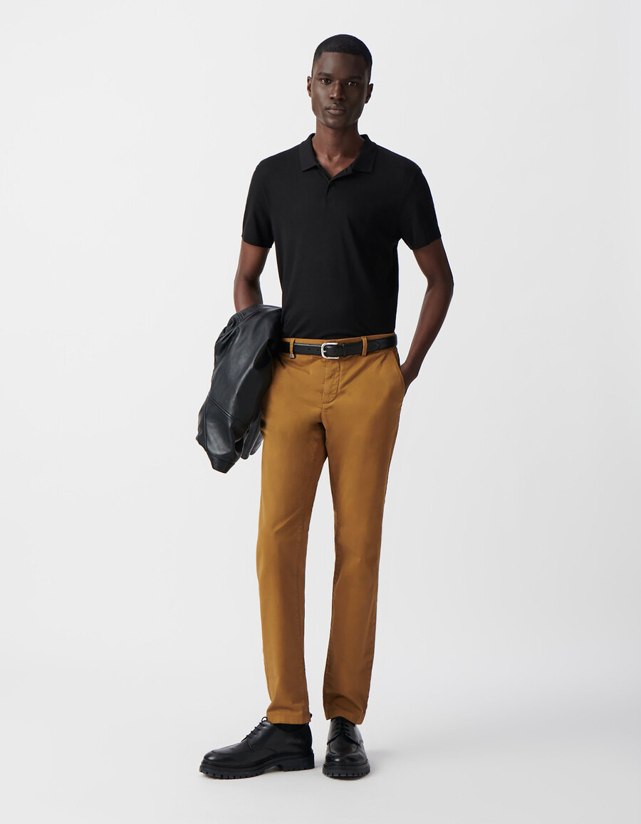 pantalones chinos ajustados color azafrán para hombre