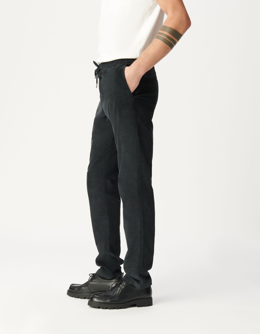 pantalones deportivos de pana gris para hombre