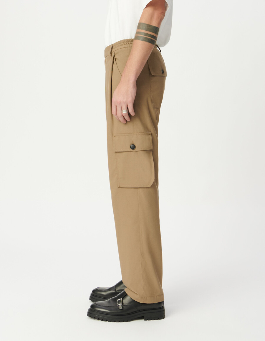 pantalones cargo deconstruidos beige para hombre