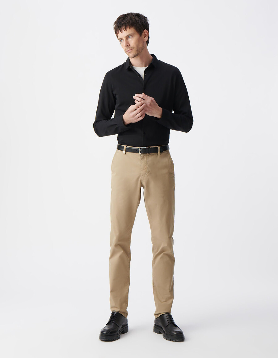 pantalones chinos ajustados beige para hombre