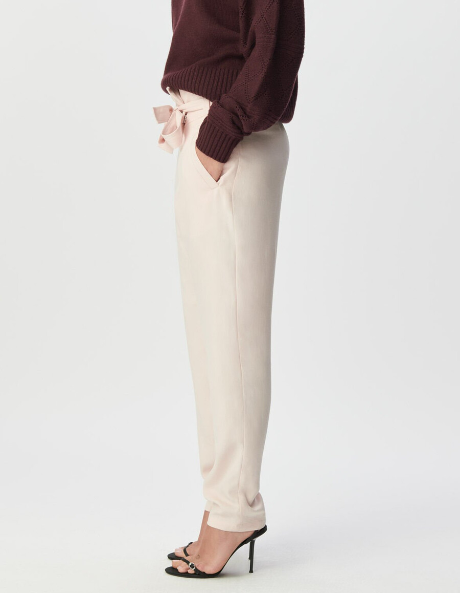 pantalón de traje rosa con cintura asimétrica para mujer