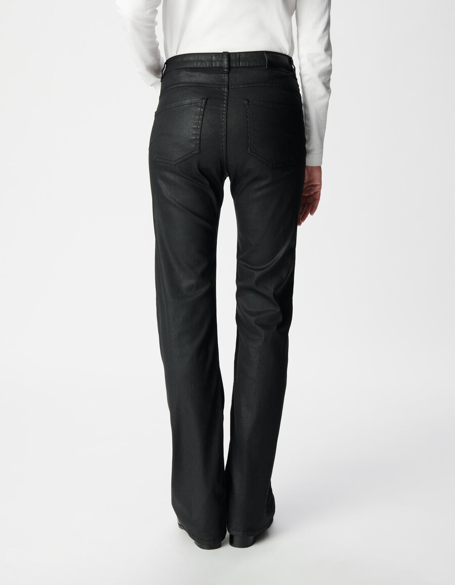 vaqueros bootcut de cintura alta y revestidos en negro para mujer