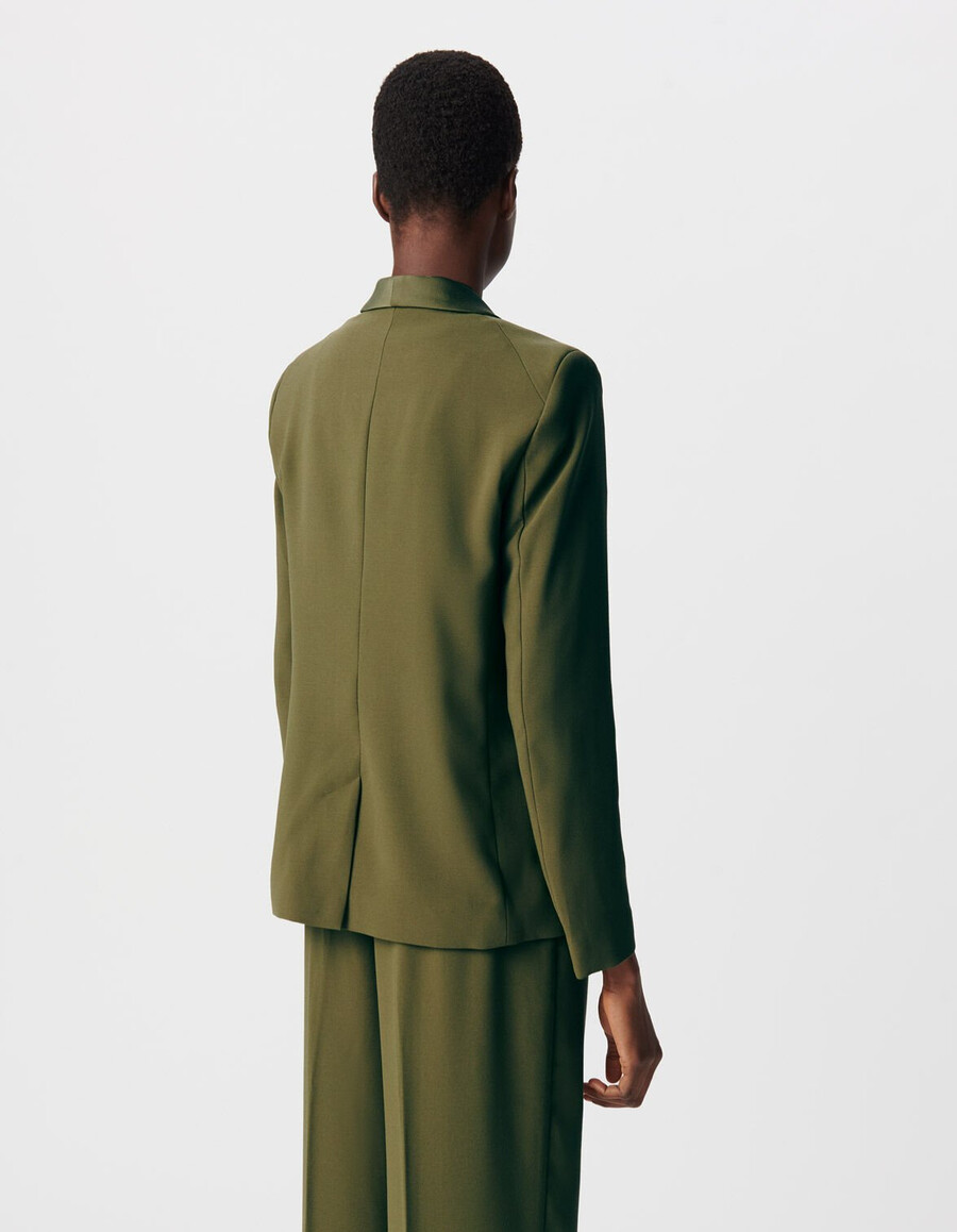 chaqueta de traje de crepé de poliéster reciclado color caqui para mujer