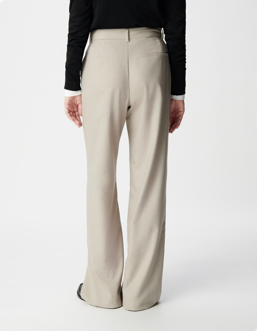 pantalones de traje beige para mujer